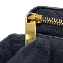 将图像加载到图库查看器中，CELINE Large Zip Wallet Black10B552BQ3.38NO PVC
