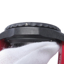 将图像加载到图库查看器中，BREITLING Professional Endurance Pro W44mm Bright Light Rubber Black/Red DialX823105D1B1S1
