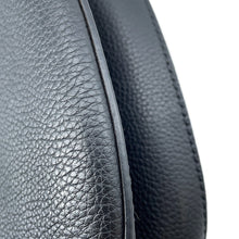 将图像加载到图库查看器中，FENDI melon Black7VA635 Leather Size Small
