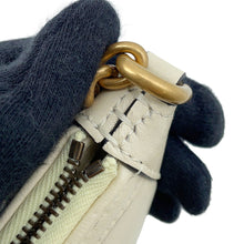 Load image into Gallery viewer, GUCCI GG Marmont ChainShoulder Bag Ivory777263 Leather Size Small
