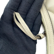 Load image into Gallery viewer, GUCCI GG Marmont ChainShoulder Bag Ivory777263 Leather Size Small
