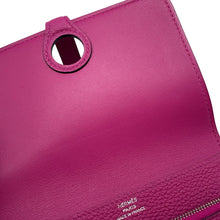 Load image into Gallery viewer, HERMES Dogon compact Rose Purple Togo Leather
