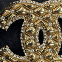 将图像加载到图库查看器中，CHANEL Rhinestone CC Logo Brooch Champagne Gold Metal Rhinestone
