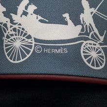 将图像加载到图库查看器中，HERMES Twilly DE TOUJOURS PARIS QUI ROULE (Paris on Wheels) Craie/Bag/ArdoiseH064315S 01 Silk100% Leather
