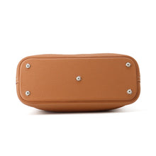 将图像加载到图库查看器中，HERMES Bolide Gold Taurillon Clemence Size 31
