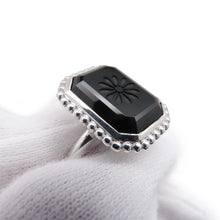 Load image into Gallery viewer, TIFFANY&amp;Co. Daisy Ring Size Approximately No. 9 SV925

