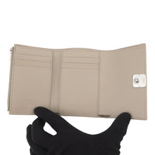 将图像加载到图库查看器中，LOEWE Anagram Vertical Wallet ClayC821S33X12 Calf Leather
