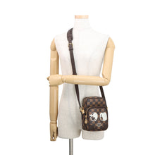 将图像加载到图库查看器中，LOUIS VUITTON Amazon /NIGOCollaboration 2025 Fall/Winter Collection Brown/RedN40768 Damier Friendship
