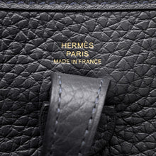 将图像加载到图库查看器中，HERMES Evelyne Amazon Long Caban Taurillon Clemence Size TPM
