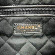 Load image into Gallery viewer, CHANEL Chanel22 Handbag BlackAS3261-B19059-94305 Shiny Calf Leather Size Medium
