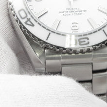 将图像加载到图库查看器中，OMEGA Seamaster Planet Ocean 600M Co-Axial W39.5mm Stainless Steel White Dial215.30.40.20.04.001
