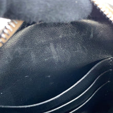 将图像加载到图库查看器中，Valentino Garavani Loco V Logo Shoulder Bag Greige Leather
