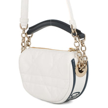 将图像加载到图库查看器中，Dior Macrocanage Vibe Hobo White/NavyS7200ONOA_M933 Lambskin Size micro
