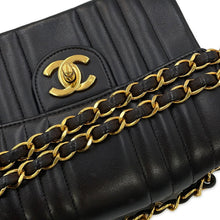 将图像加载到图库查看器中，CHANEL Mademoiselle ChainShoulder Black Lambskin Size Mini
