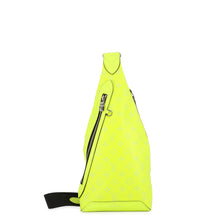 将图像加载到图库查看器中，LOUIS VUITTON Duo Sling Bag Taigarama JauneM30945 Monogram Taiga Leather
