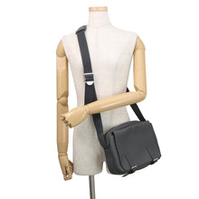 将图像加载到图库查看器中，LOEWE Military messenger Gray317.12AA72 Leather Size XS
