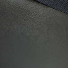 将图像加载到图库查看器中，LOEWE Military messenger Gray317.12AA72 Leather Size XS
