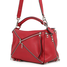 将图像加载到图库查看器中，LOEWE Puzzle bag Red326.30.K74 Leather Size Medium
