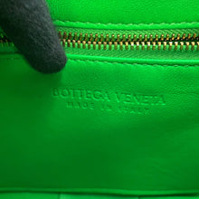 Load image into Gallery viewer, Bottega Veneta Maxi INTRECCIATO Cassette Shoulder Parakeet Leather
