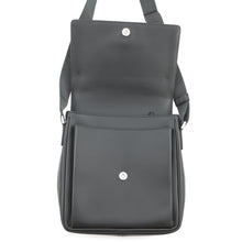 将图像加载到图库查看器中，Ferragamo Messenger bag Black24A311 Leather
