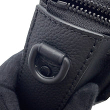 将图像加载到图库查看器中，LOUIS VUITTON LV Aerogram Pilot Wearable Wallet NoirM83563 Leather LV Aerogram
