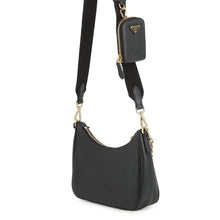 将图像加载到图库查看器中，PRADA Re-Edition 2005 Shoulder Bag Black1BH204_NZV_F0632_V_V2P Saffiano LeatherLeather
