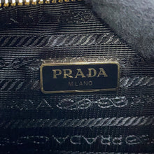 将图像加载到图库查看器中，PRADA Re-Edition 2005 Shoulder Bag Black1BH204_NZV_F0632_V_V2P Saffiano LeatherLeather
