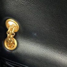 将图像加载到图库查看器中，CHANEL 2.55 Matelasse S Flap Chain Shoulder Bag Black Leather Size 20
