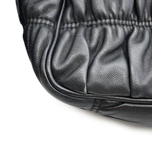 将图像加载到图库查看器中，PRADA Re-edition 2005 Shoulder Bag Black1BC194 Leather

