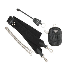 将图像加载到图库查看器中，PRADA Re-edition 2005 Shoulder Bag Black1BC194 Leather
