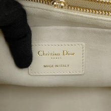 Load image into Gallery viewer, Dior Lady 95.22 lattéM0699OVJX_M030 Calf Leather Size Medium
