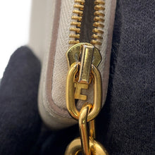 Load image into Gallery viewer, HERMES Zip Ungo Card Case Beton Evercolor
