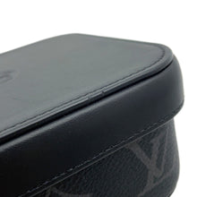 将图像加载到图库查看器中，LOUIS VUITTON Bowat Camille NoirGI0257 Monogram Eclipse Size MM
