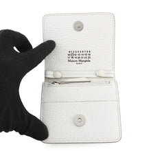 Load image into Gallery viewer, Maison Margiela Maison Margiela Chain Wallet WhiteS56UI0148P0399T1003 Leather
