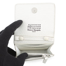 Load image into Gallery viewer, Maison Margiela Maison Margiela Chain Wallet WhiteS56UI0148P0399T1003 Leather
