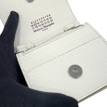 Load image into Gallery viewer, Maison Margiela Maison Margiela Chain Wallet WhiteS56UI0148P0399T1003 Leather
