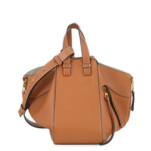 将图像加载到图库查看器中，LOEWE hammock Light Camel387.12KN60 Leather Size Small
