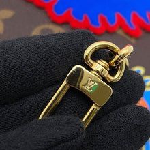 将图像加载到图库查看器中，LOUIS VUITTON LVxYK Toiletry Pouch on Chain Brown/MulticolorM81982 Monogram
