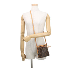 将图像加载到图库查看器中，LOUIS VUITTON Nano Noe BrownM41346 Monogram
