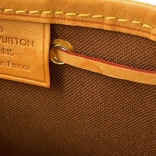 将图像加载到图库查看器中，LOUIS VUITTON Nano Noe BrownM41346 Monogram
