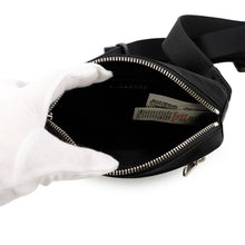 将图像加载到图库查看器中，BURBERRY Logo Crossbody Bag Black8014519 Nylon
