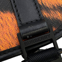 将图像加载到图库查看器中，BURBERRY Tiger print messenger bag Orange/Black8050873 PVC Leather
