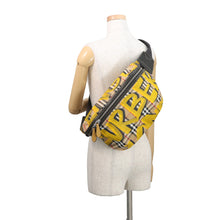 将图像加载到图库查看器中，BURBERRY SONNY Vintage Check Print Crossbody Bag Beige/Yellow/Black40742141 Nylon Leather Size Large
