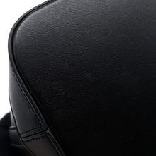 将图像加载到图库查看器中，CELINE Cuir Triomphe bucket bag Black113783DU3 Leather Size Small
