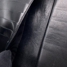 Load image into Gallery viewer, CHANEL CC Logo Kiss Lock Nagai Cloth BlackA13498 Caviar Leather
