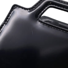 将图像加载到图库查看器中，Ferragamo Gancini Chain Pouch Black213984 Patent Leather
