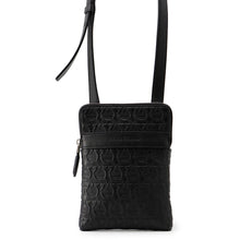 Load image into Gallery viewer, Ferragamo Gancini Shoulder Bag Black240311 745006 Calf Leather
