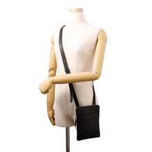 Load image into Gallery viewer, Ferragamo Gancini Shoulder Bag Black240311 745006 Calf Leather
