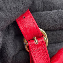 将图像加载到图库查看器中，CHANEL Matelasse ChainBackpack RedAS2908 Leather
