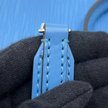 将图像加载到图库查看器中，LOUIS VUITTON Petit Sac Plat BlueM80167 Epi Leather
